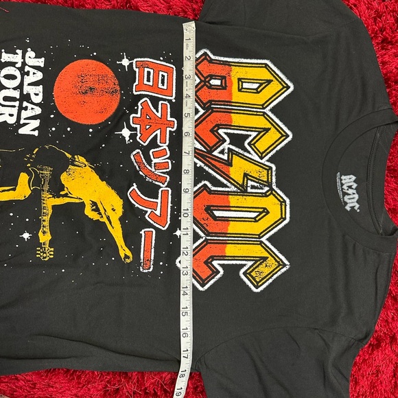 AC/DC Back In Black 1981 Japan Tour Album Art Shirt Black Medium White New - Picture 4 of 5